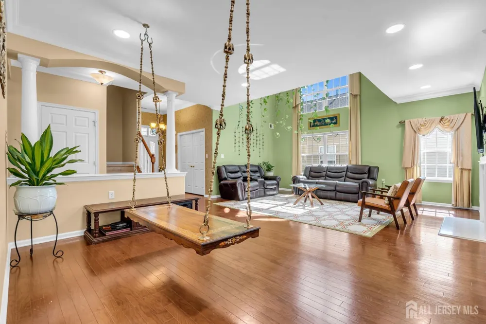 10 Nappa Court Monroe, NJ 08831