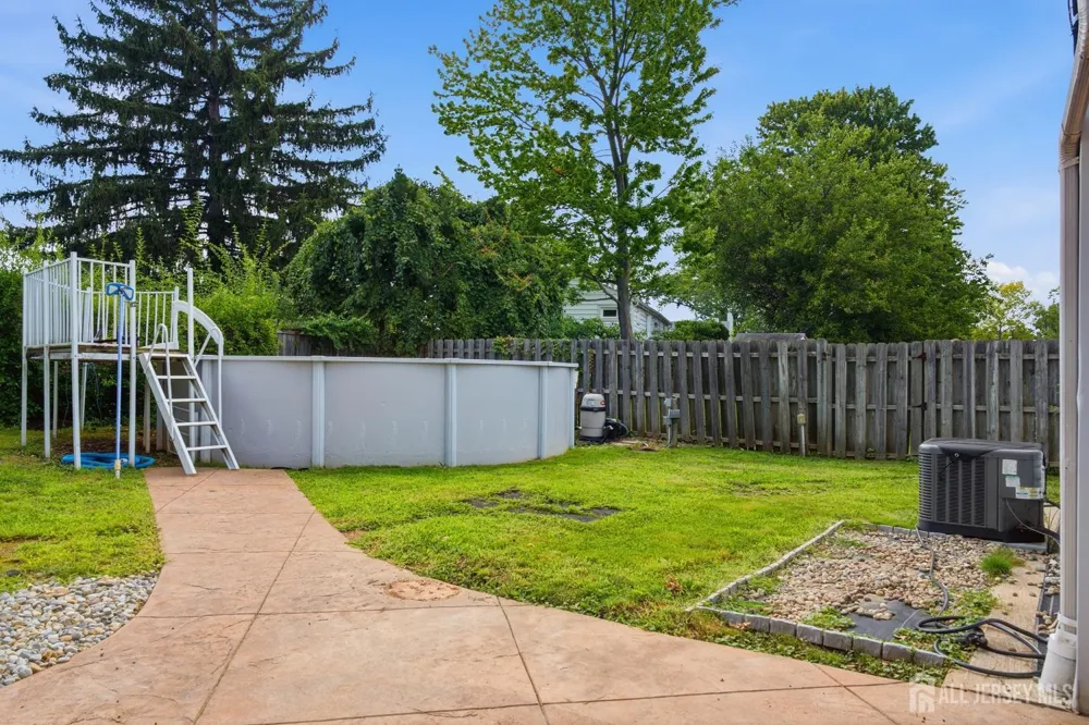 17 Joanna Place Colonia, NJ 07067