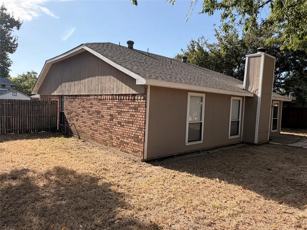 6206 Fernwood Drive Arlington, TX 76001