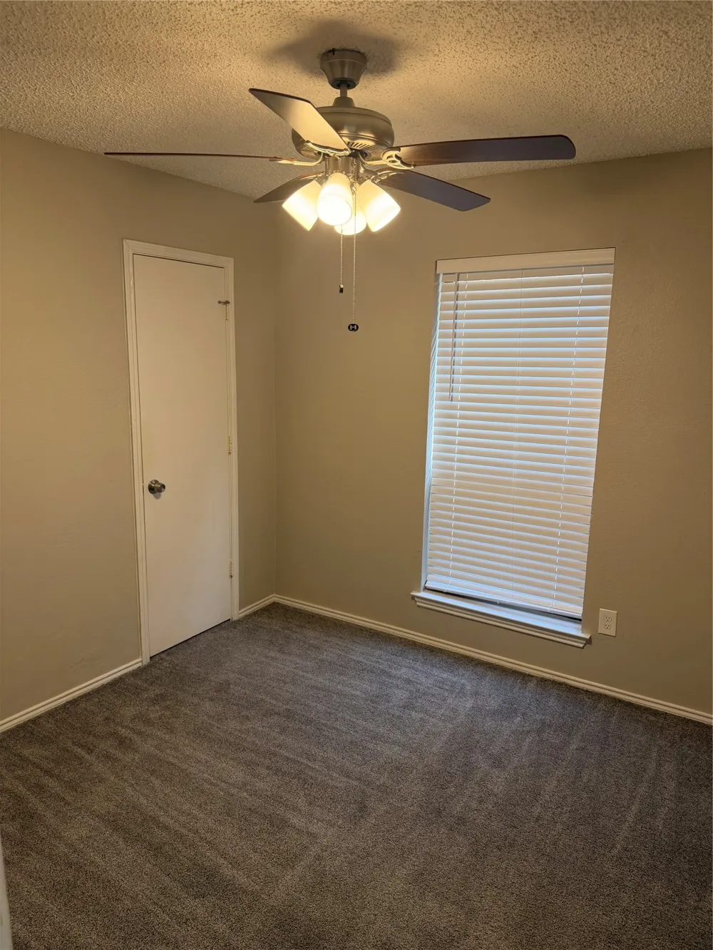 6206 Fernwood Drive Arlington, TX 76001