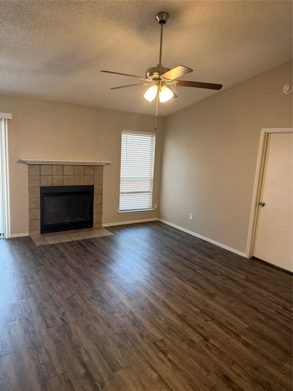 6206 Fernwood Drive Arlington, TX 76001
