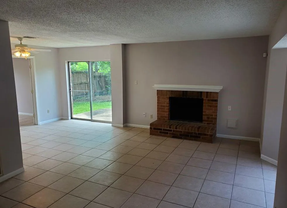9201 Carousel Lane #A Houston, TX 77080
