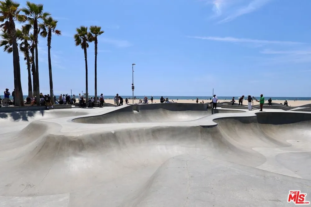 510 Venice Way Los Angeles, CA 90291