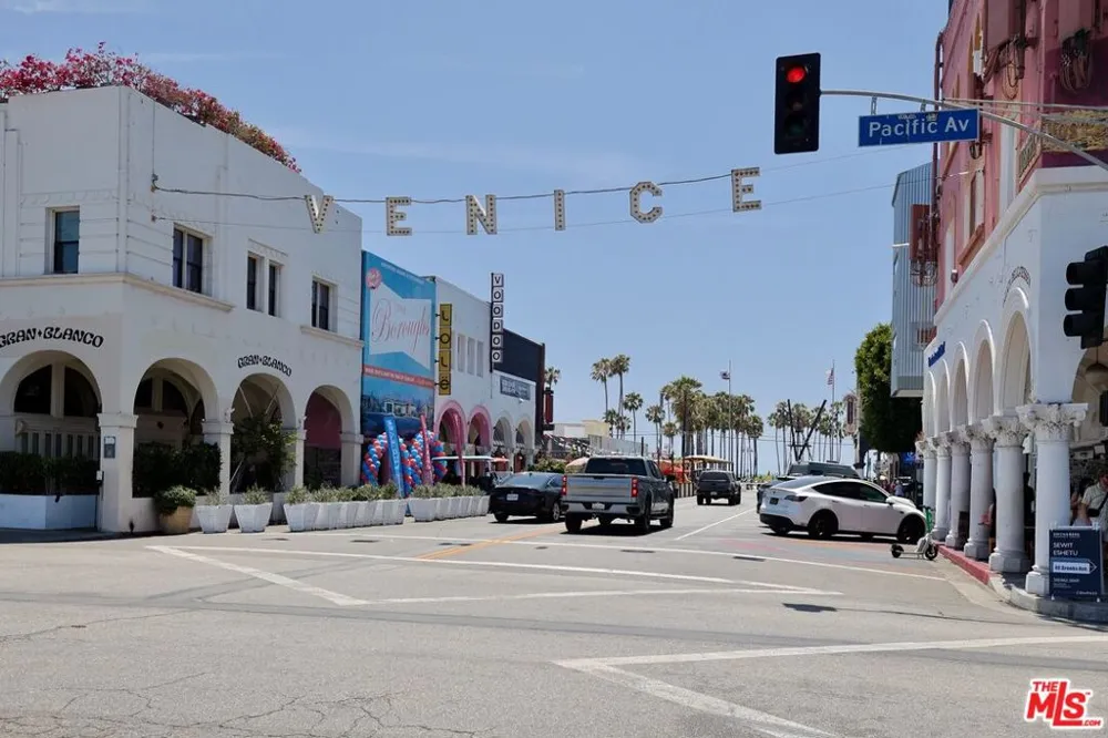 510 Venice Way Los Angeles, CA 90291