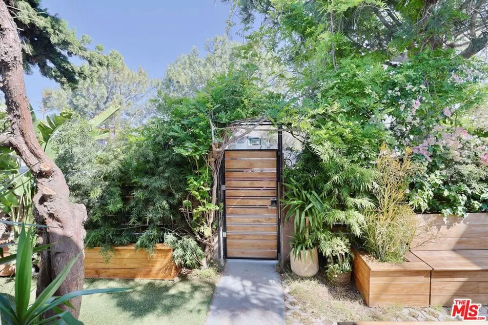 510 Venice Way Los Angeles, CA 90291