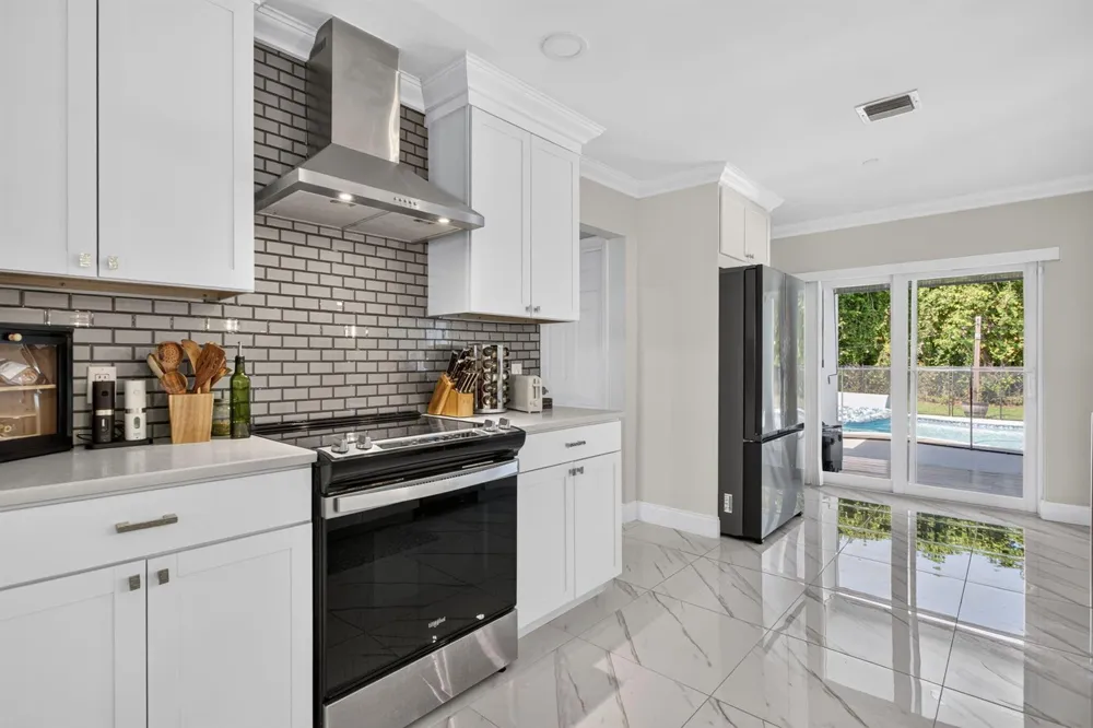 2400 NW 105TH TERRACE Coral Springs, FL 33065
