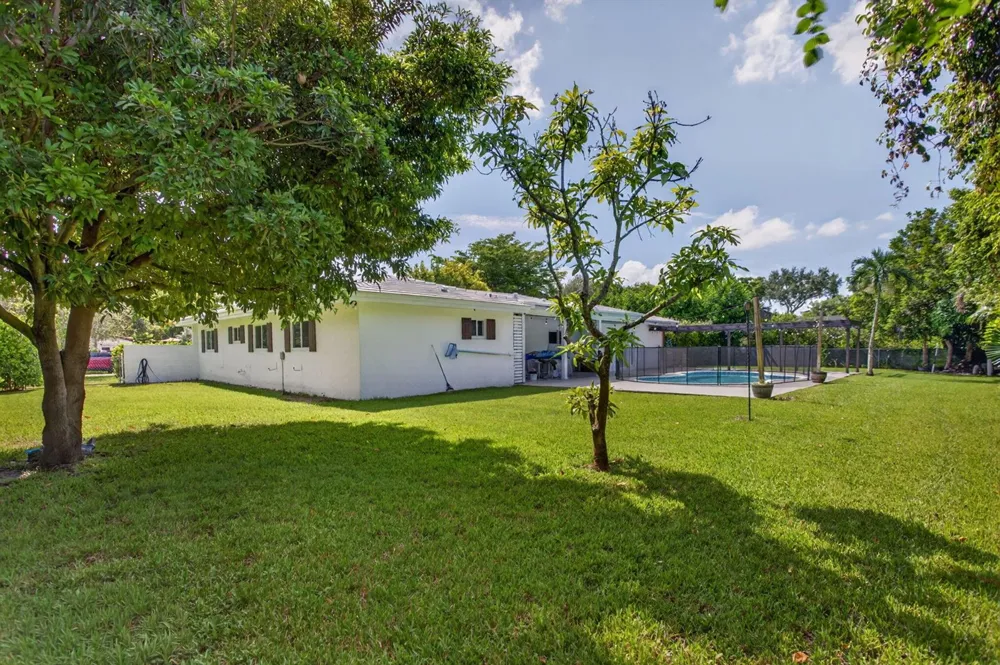 2400 NW 105TH TERRACE Coral Springs, FL 33065