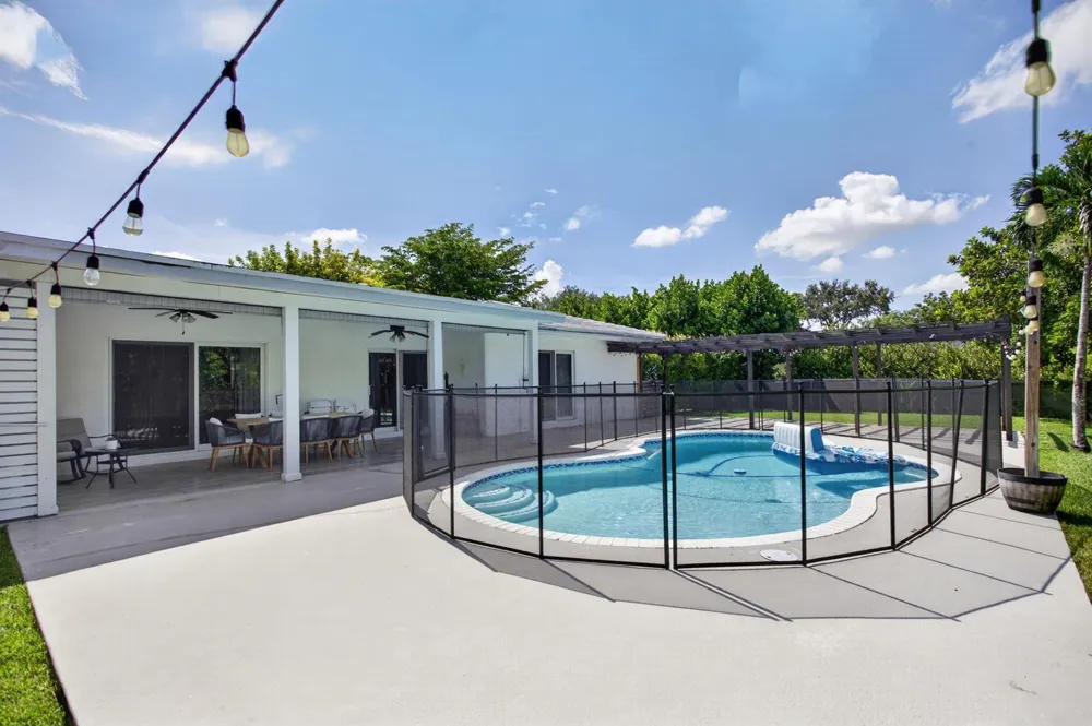2400 NW 105TH TERRACE Coral Springs, FL 33065