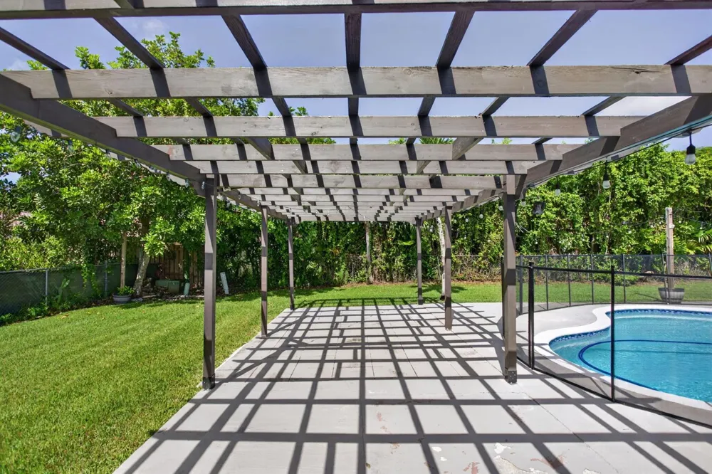 2400 NW 105TH TERRACE Coral Springs, FL 33065