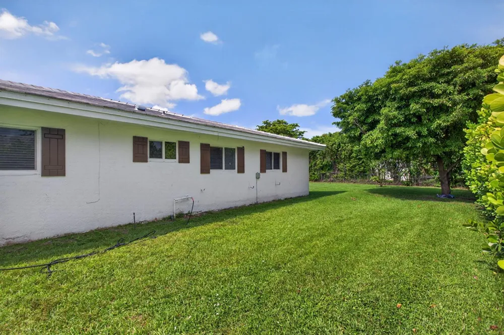2400 NW 105TH TERRACE Coral Springs, FL 33065