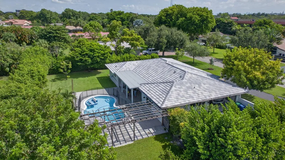 2400 NW 105TH TERRACE Coral Springs, FL 33065