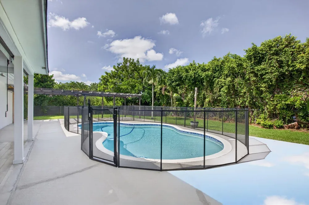 2400 NW 105TH TERRACE Coral Springs, FL 33065