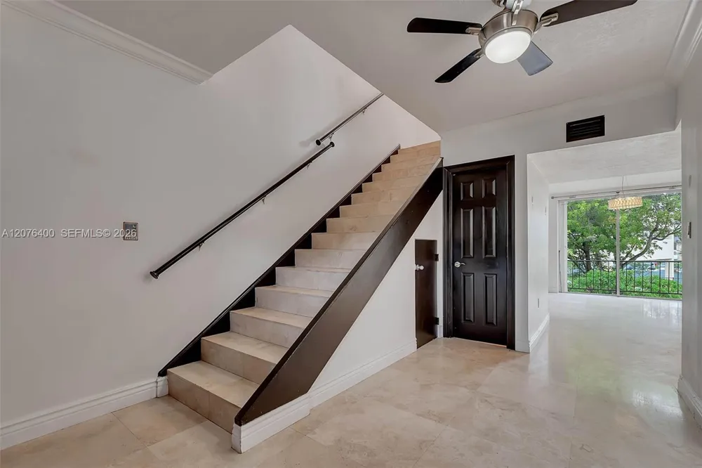1655 NE 115th St #21B Miami, FL 33181