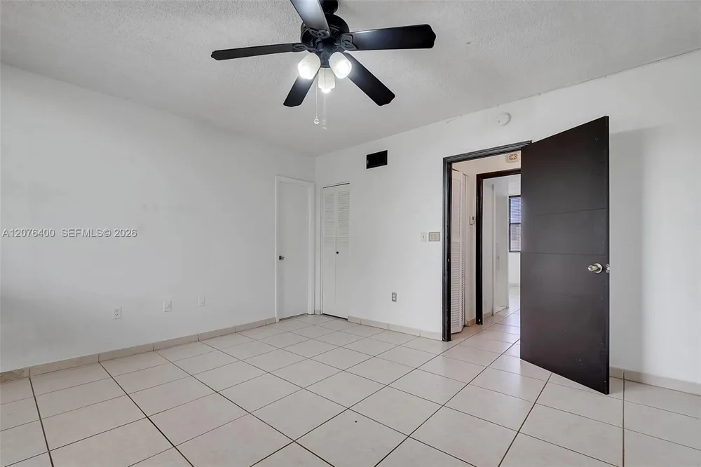 1655 NE 115th St #21B Miami, FL 33181