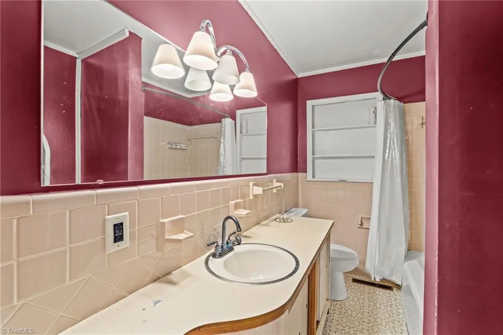 216 Circle Drive Gibsonville, NC 27249