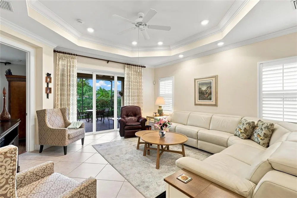 7201 VISTA BELLA DRIVE Bradenton, FL 34209