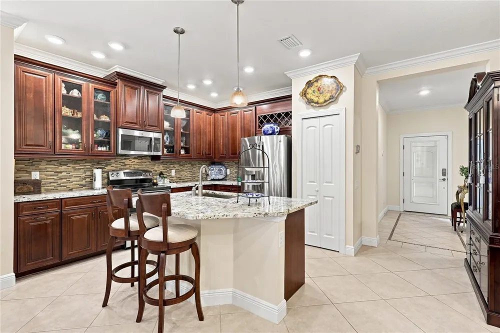 7201 VISTA BELLA DRIVE Bradenton, FL 34209