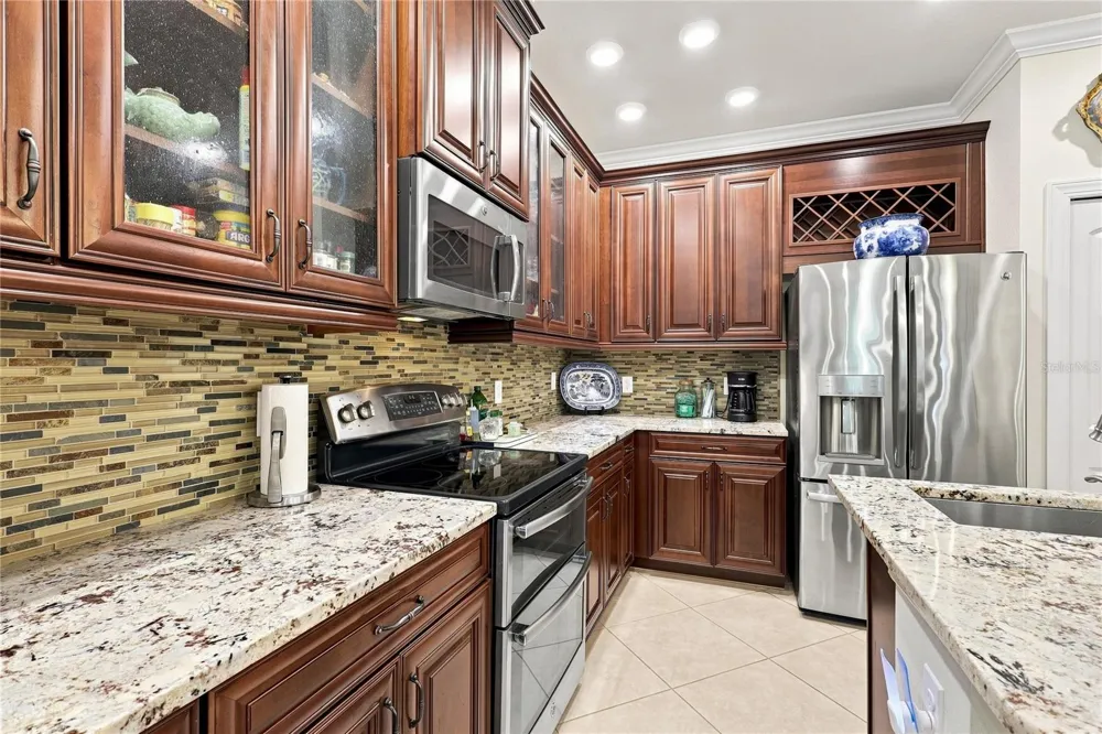 7201 VISTA BELLA DRIVE Bradenton, FL 34209