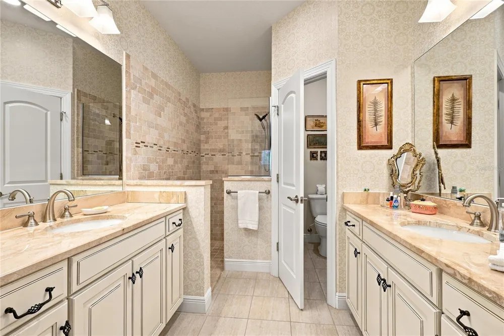 7201 VISTA BELLA DRIVE Bradenton, FL 34209