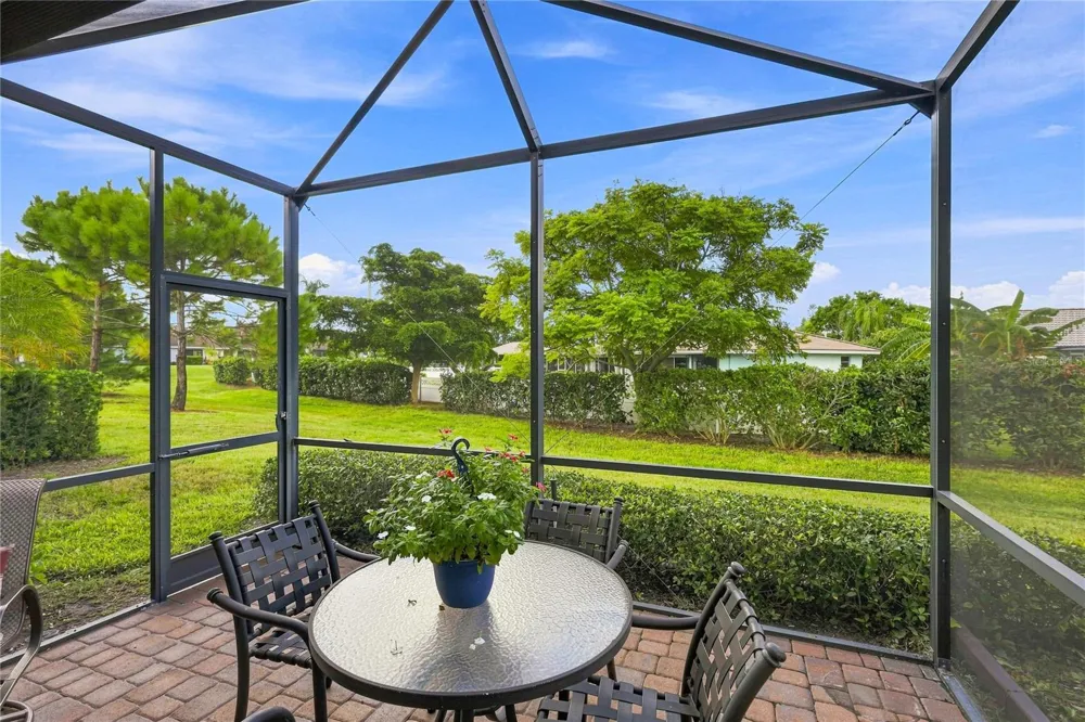 7201 VISTA BELLA DRIVE Bradenton, FL 34209