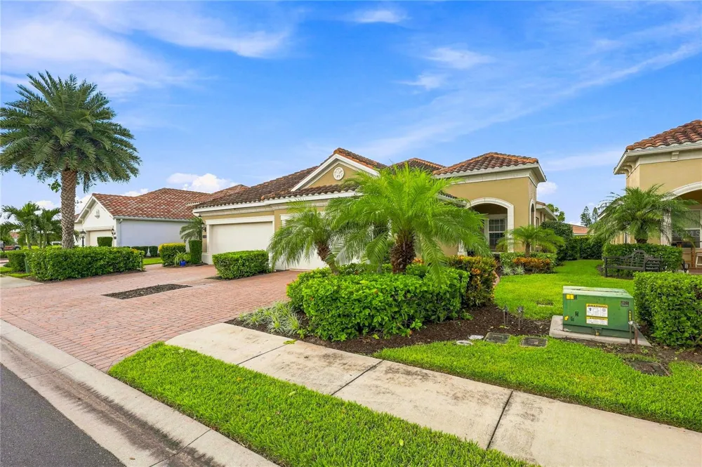 7201 VISTA BELLA DRIVE Bradenton, FL 34209