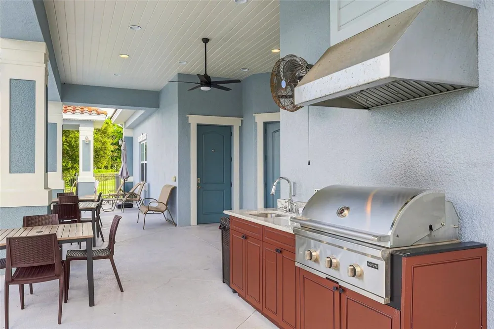7201 VISTA BELLA DRIVE Bradenton, FL 34209