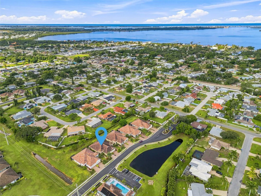 7201 VISTA BELLA DRIVE Bradenton, FL 34209