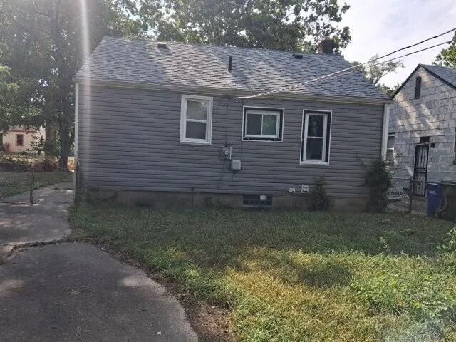 19732 Glastonbury Road Detroit City, MI 48219