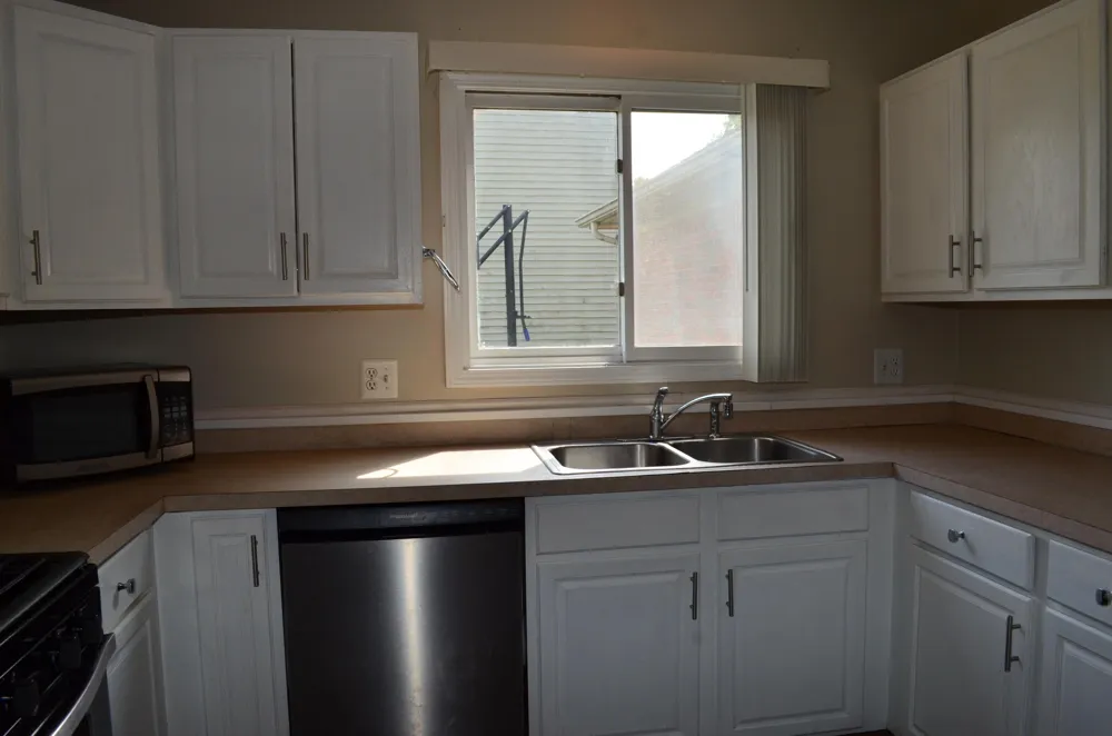 7686 Cherrywood Drive Westland City, MI 48185