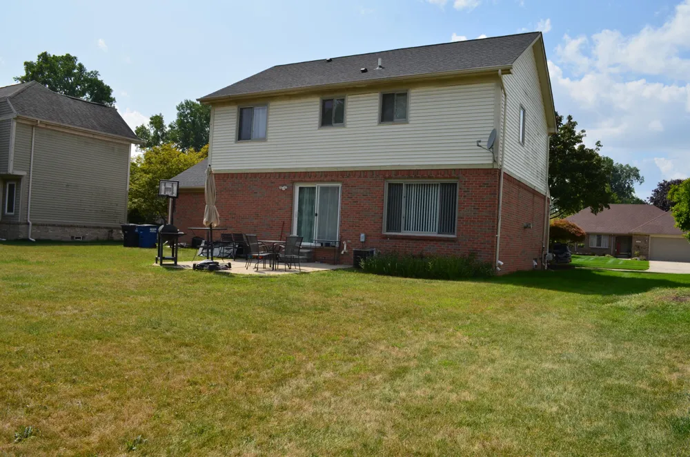 7686 Cherrywood Drive Westland City, MI 48185