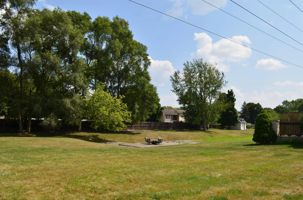 7686 Cherrywood Drive Westland City, MI 48185