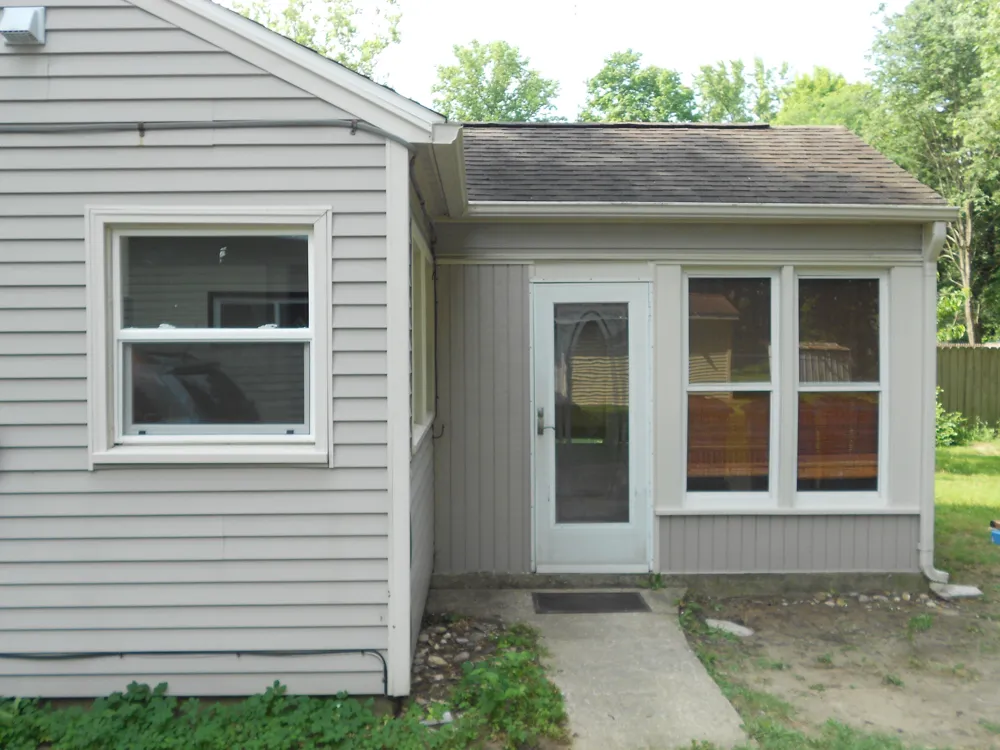 627 Clearview Street Kalamazoo Charter Township, MI 49048