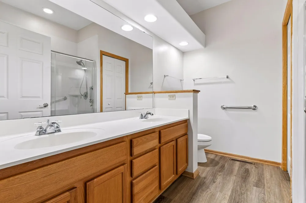 2485 Prairie Oak Trail Woodbury, MN 55125