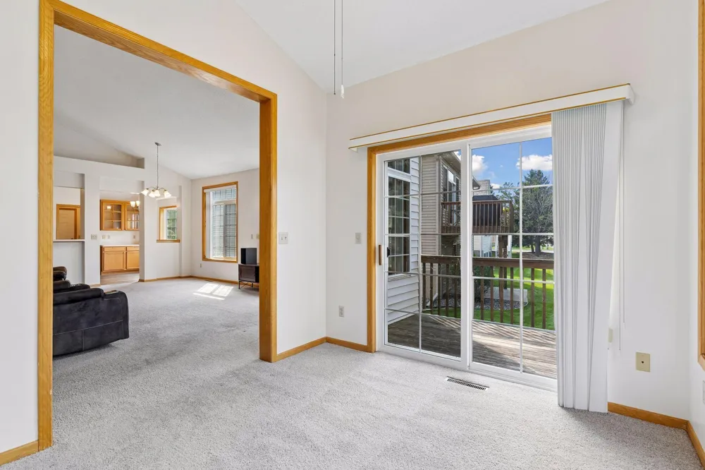 2485 Prairie Oak Trail Woodbury, MN 55125