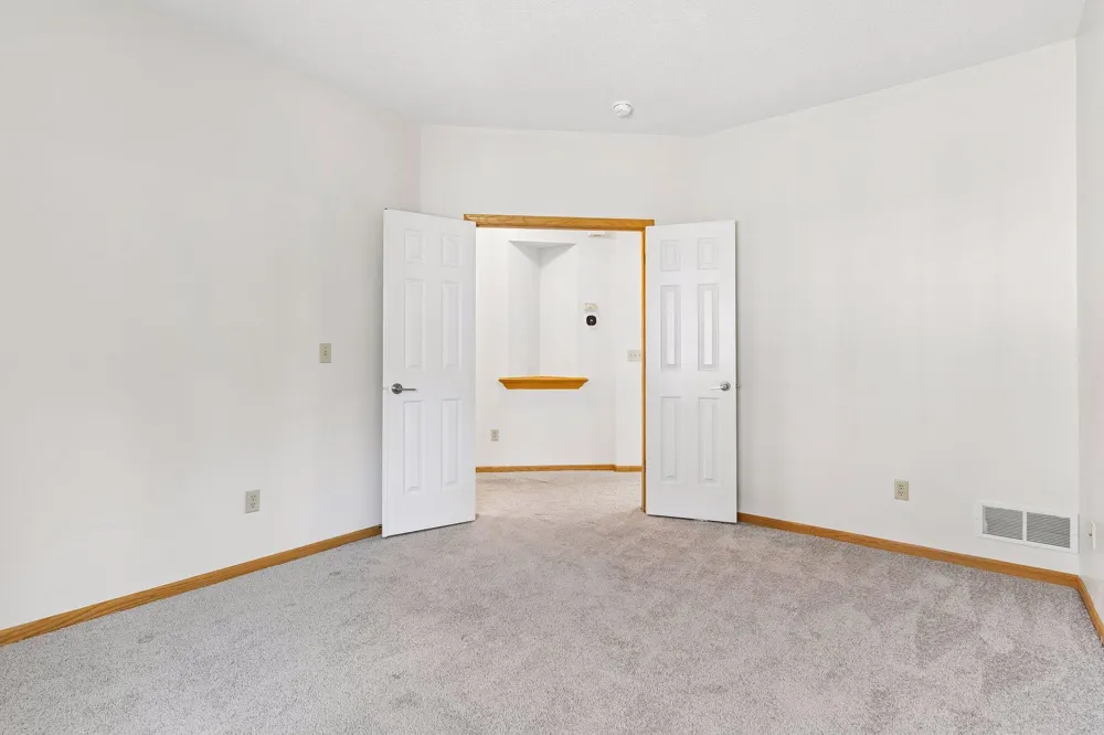 2485 Prairie Oak Trail Woodbury, MN 55125