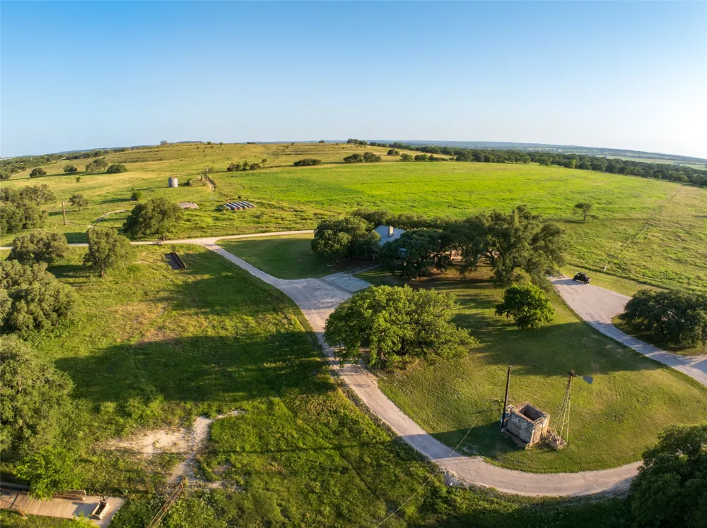 150 Hye Albert Road Hye, TX 78635