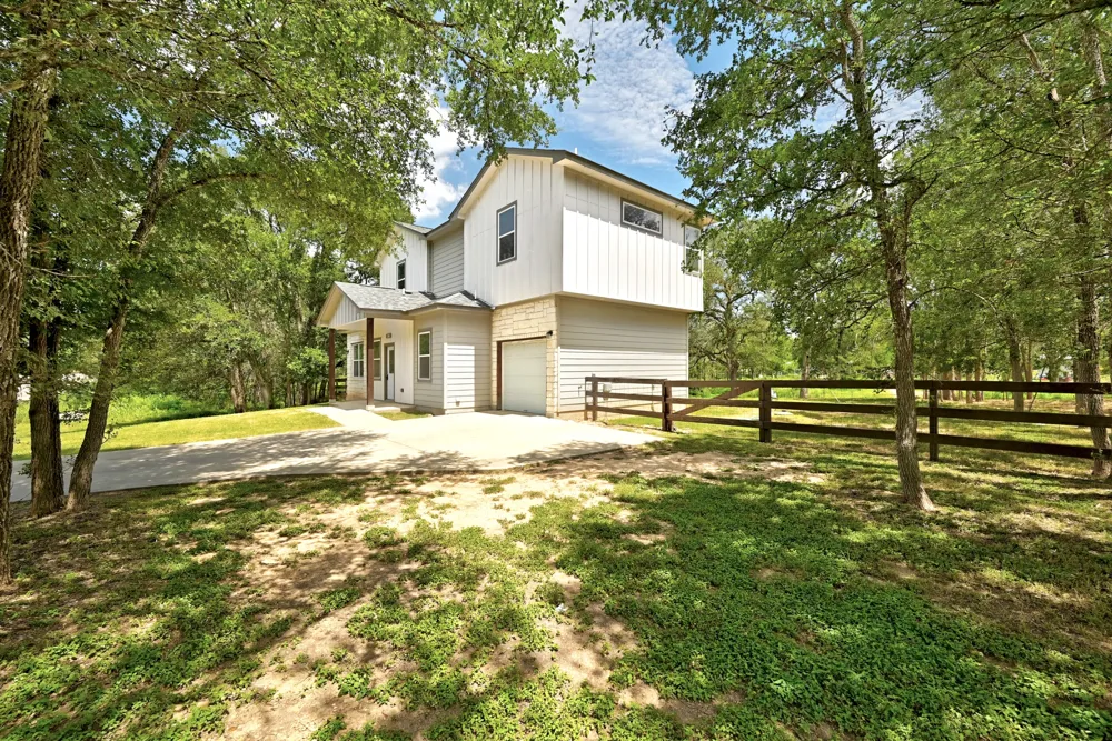 354 Lamaloa Lane Bastrop, TX 78602