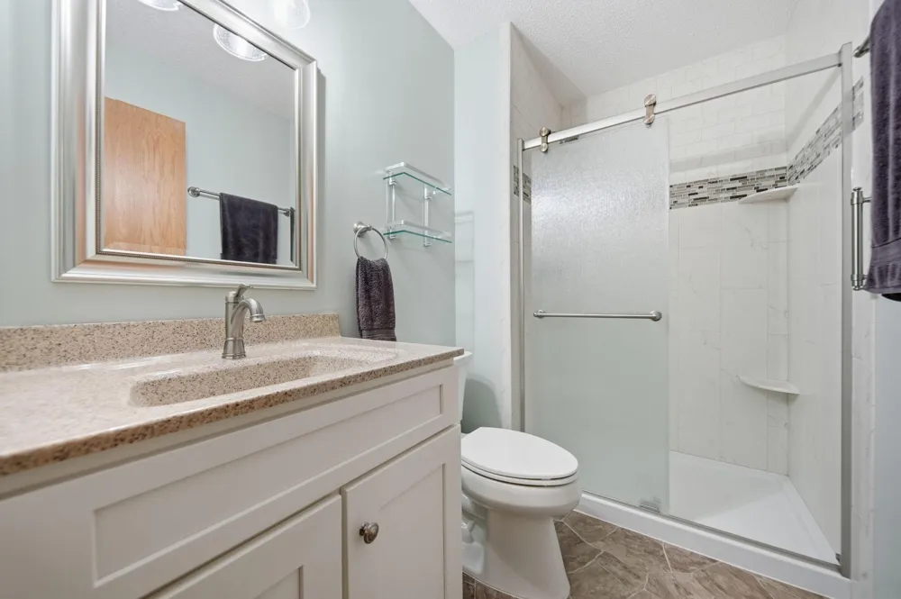 5604 Lone Oak Drive Savage, MN 55378