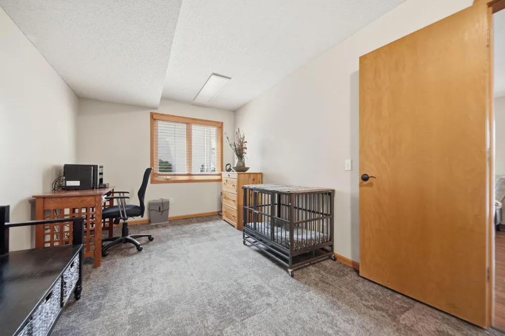 5604 Lone Oak Drive Savage, MN 55378