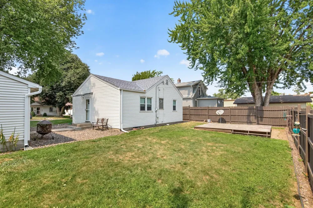 213 14th Avenue S South Saint Paul, MN 55075