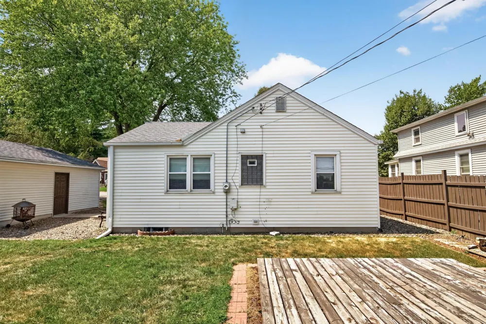 213 14th Avenue S South Saint Paul, MN 55075