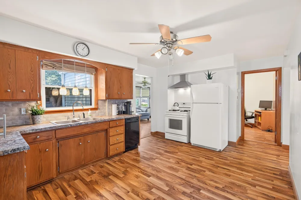 213 14th Avenue S South Saint Paul, MN 55075