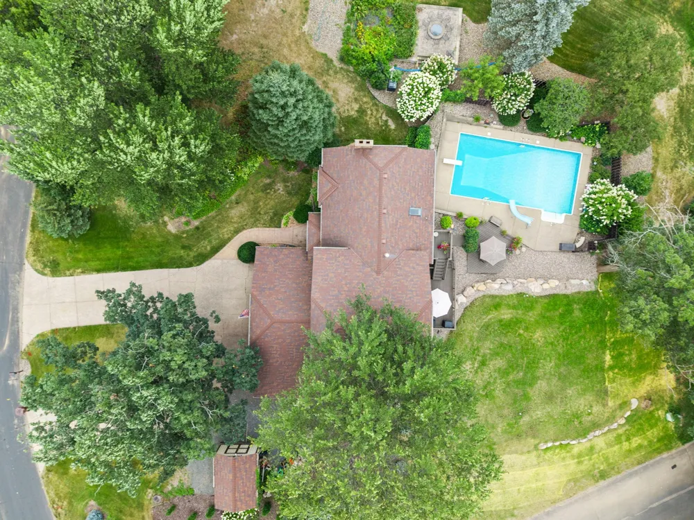 2415 Lisbon Avenue Lake Elmo, MN 55042