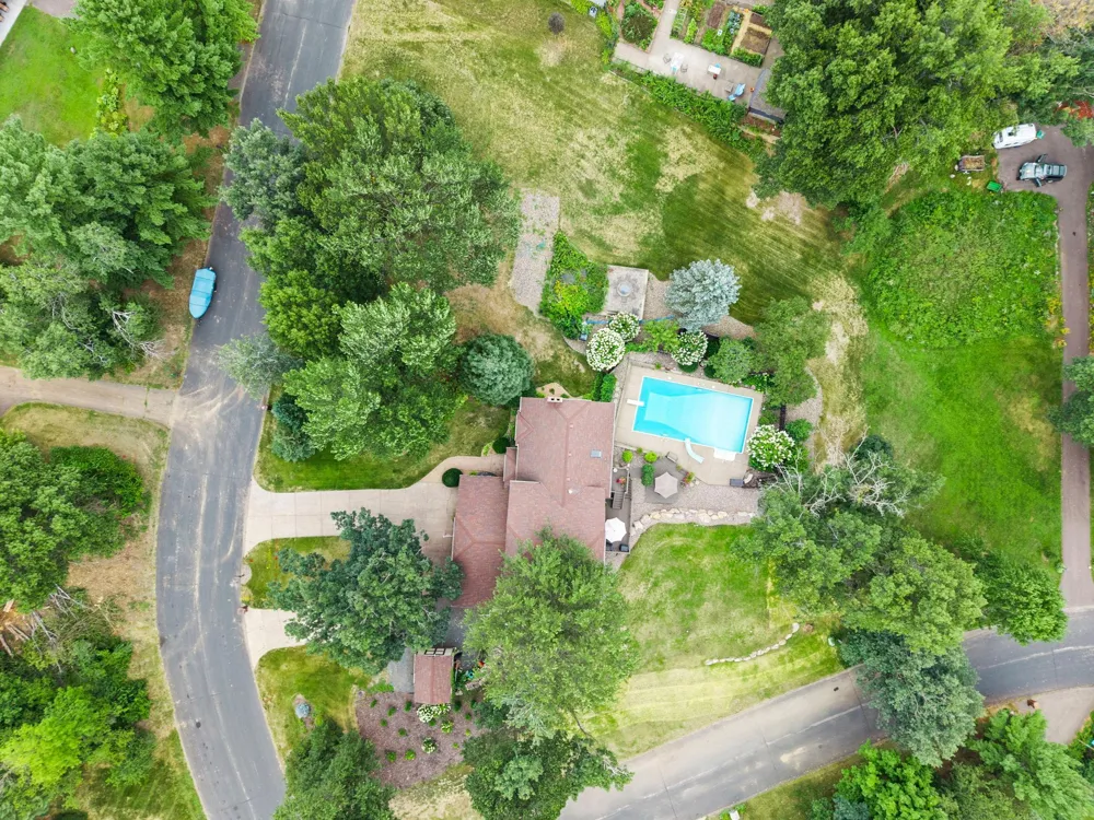 2415 Lisbon Avenue Lake Elmo, MN 55042