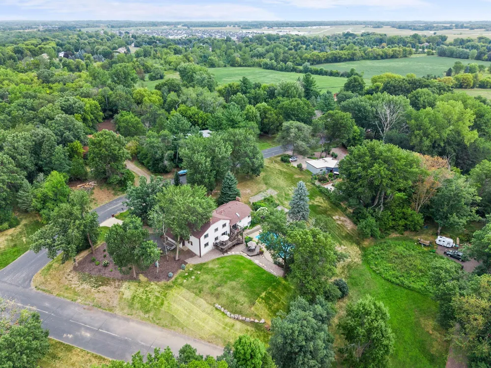 2415 Lisbon Avenue Lake Elmo, MN 55042