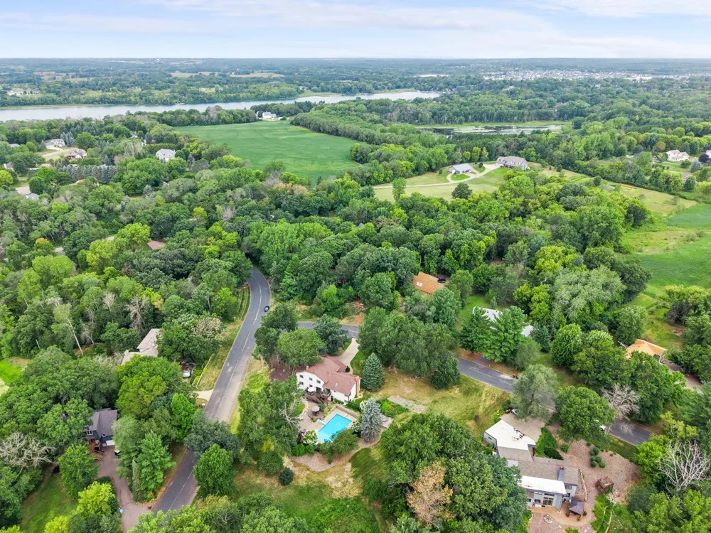 2415 Lisbon Avenue Lake Elmo, MN 55042