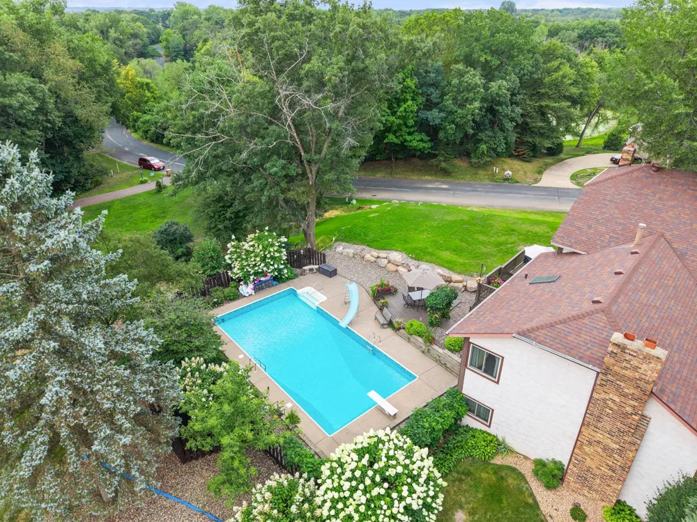 2415 Lisbon Avenue Lake Elmo, MN 55042