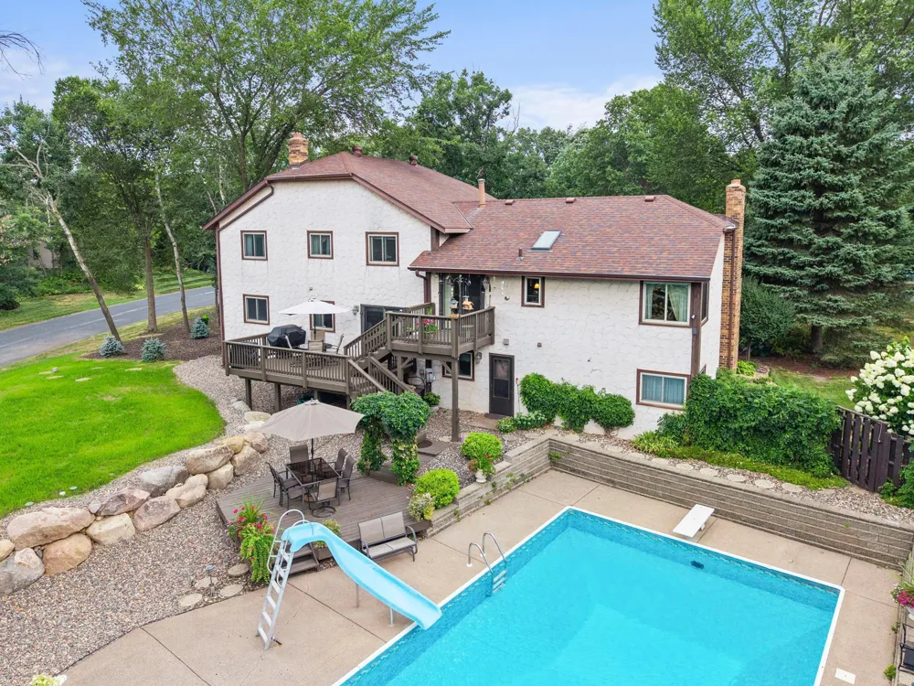 2415 Lisbon Avenue Lake Elmo, MN 55042