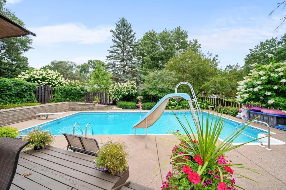 2415 Lisbon Avenue Lake Elmo, MN 55042