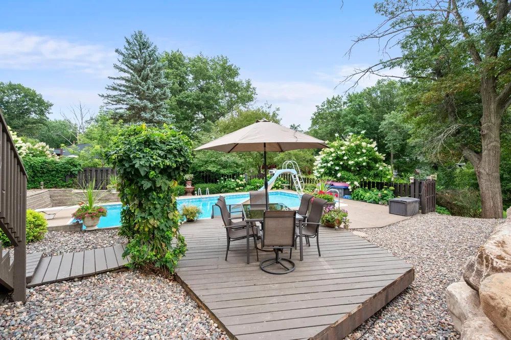 2415 Lisbon Avenue Lake Elmo, MN 55042